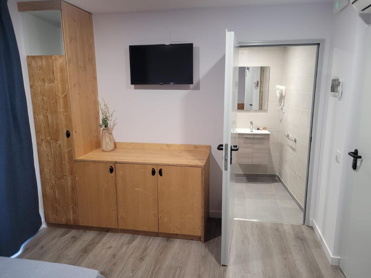 Chambre Double - Accessible aux Personnes à Mobilité Réduite