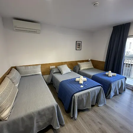 Malva Hostel Estartit-2